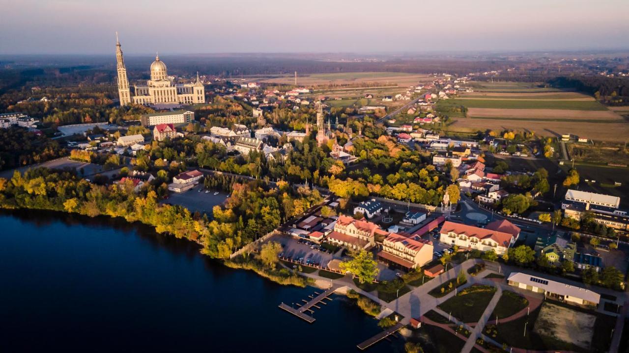 Hotel Stara Gorzelnia Licheń Екстериор снимка