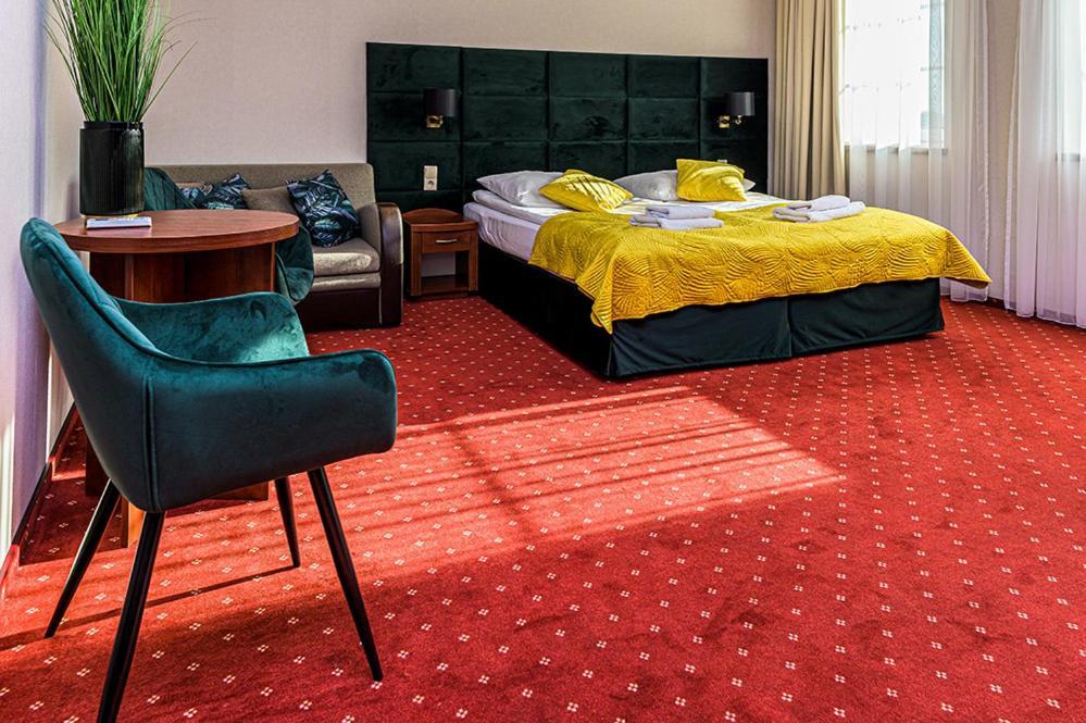 Hotel Stara Gorzelnia Licheń Екстериор снимка