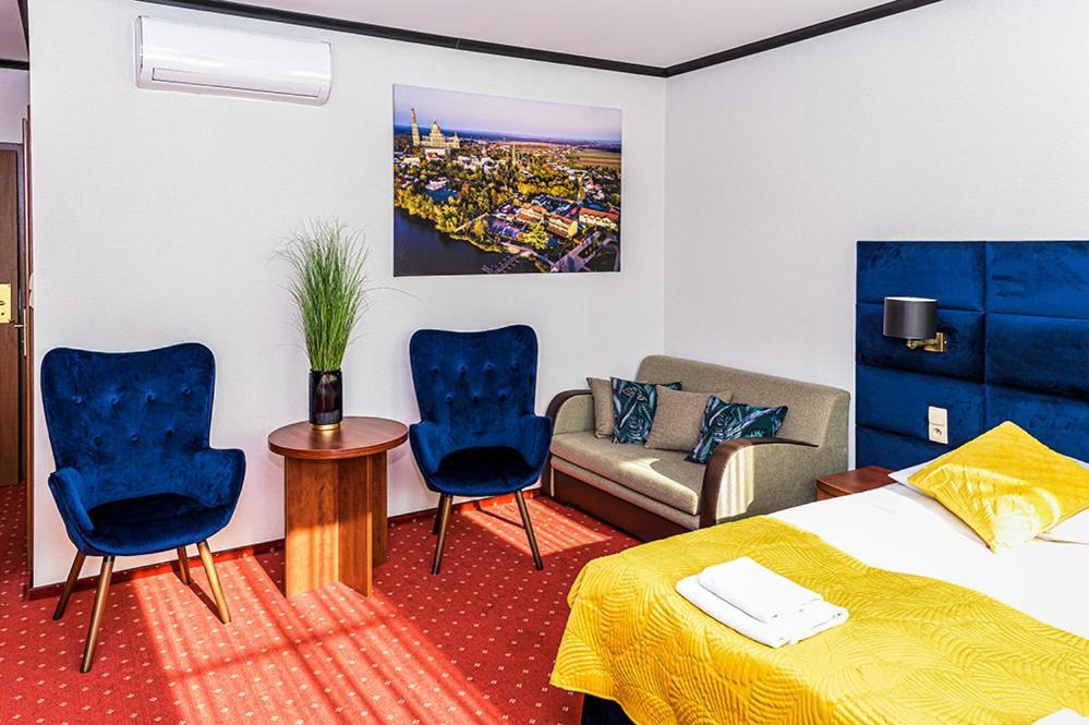 Hotel Stara Gorzelnia Licheń Екстериор снимка