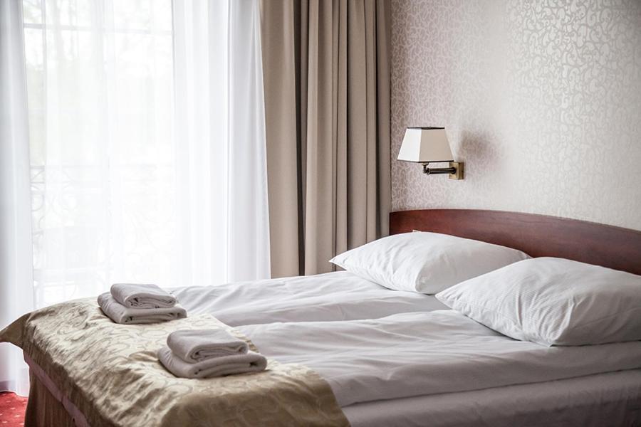 Hotel Stara Gorzelnia Licheń Екстериор снимка