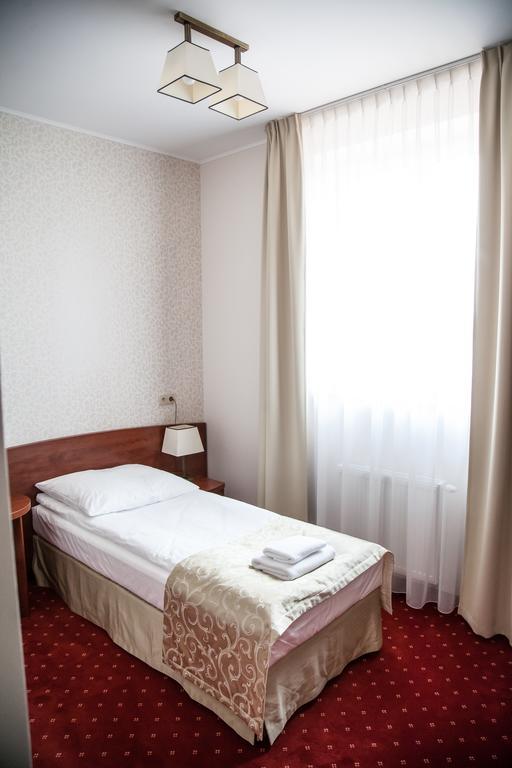 Hotel Stara Gorzelnia Licheń Стая снимка
