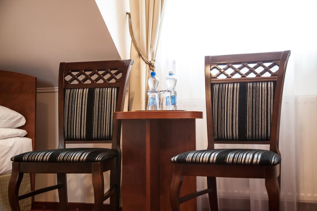 Hotel Stara Gorzelnia Licheń Стая снимка
