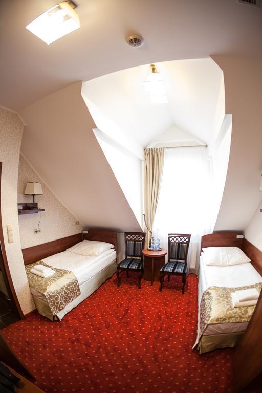 Hotel Stara Gorzelnia Licheń Стая снимка