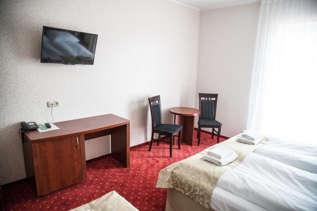 Hotel Stara Gorzelnia Licheń Стая снимка