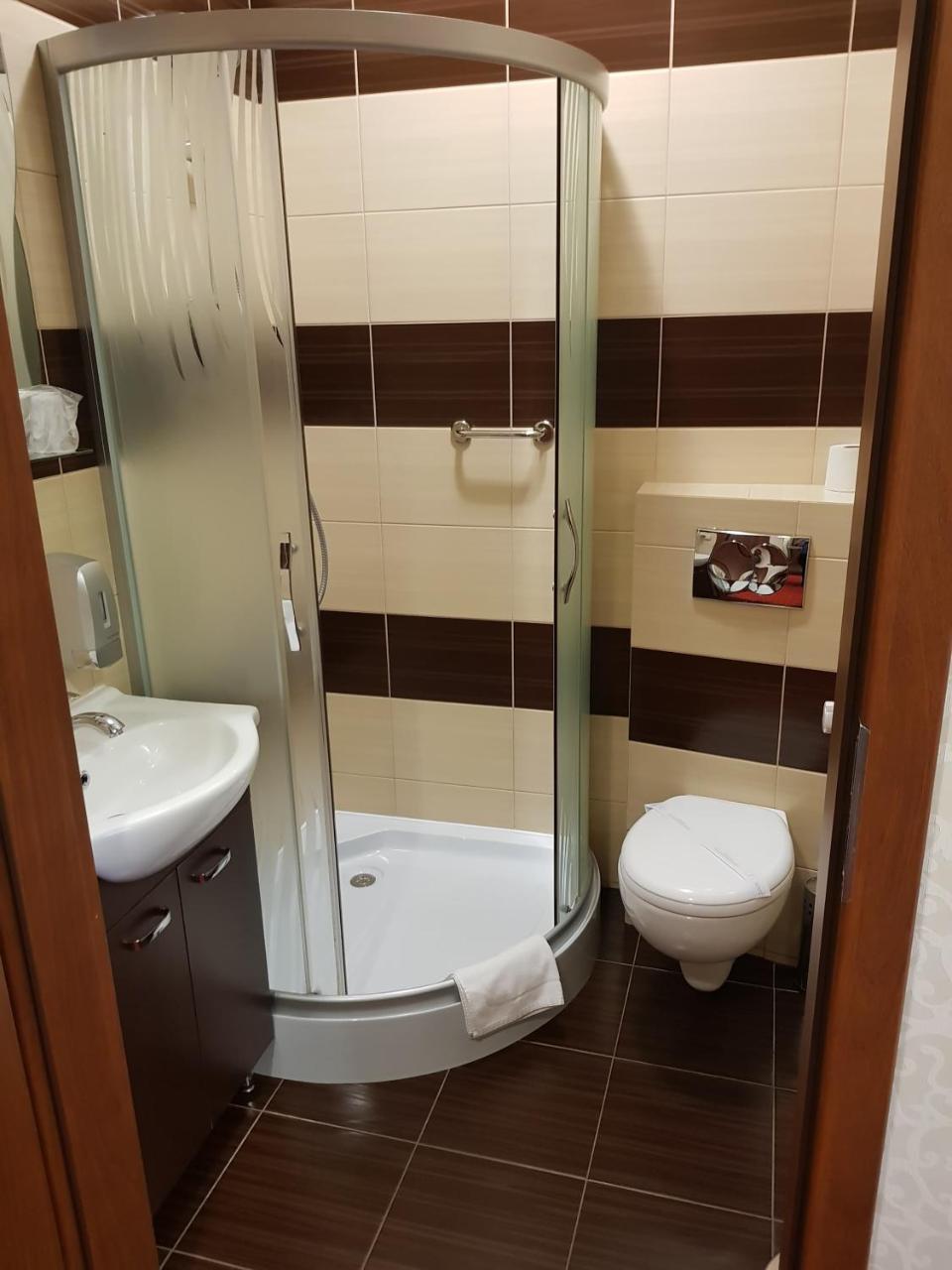 Hotel Stara Gorzelnia Licheń Екстериор снимка